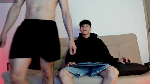 Snapshot of yizus_bonz chatting on 11-12-25, 11:58 yizus_bonz online show from 11-12-25, 11:58