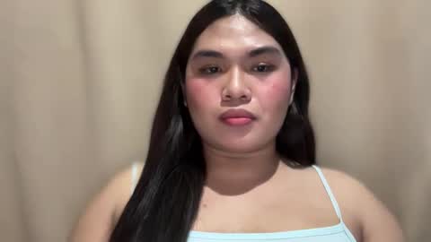 Snapshot of yllanahard chatting on 12-24-24, 10:39 yllana love online show from 12-24-24, 10:39