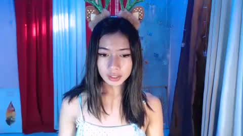 Snapshot of ymee_shane18 chatting on 12-03-24, 10:40 ymee_shane18 online show from 12-03-24, 10:40