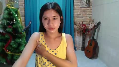 Snapshot of ymee_shane18 chatting on 12-28-24, 07:55 ymee_shane18 online show from 12-28-24, 07:55