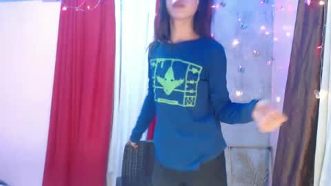 Snapshot of ymee_shane18 chatting on 01-11-25, 10:19 ymee_shane18 online show from 01-11-25, 10:19