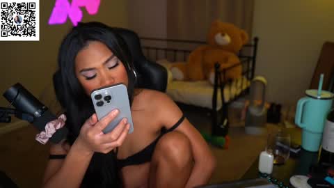 Snapshot of ynaong chatting on 02-22-25, 09:45 Palmela Handerson online show from 02-22-25, 09:45