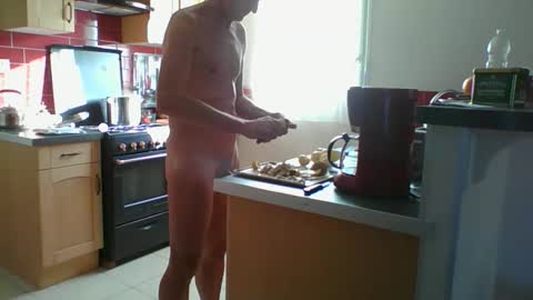 Yoann online show from 09-17-25, 07:54