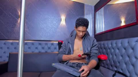 Snapshot of yoel_blessed chatting on 06-18-26, 11:14 Yoel online show from 06-18-26, 11:14