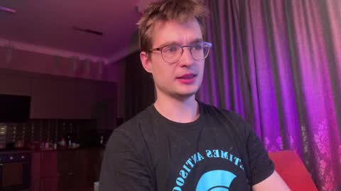 Snapshot of yoga_pizza_420 chatting on 12-19-24, 04:13 Max online show from 12-19-24, 04:13