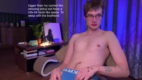 Snapshot of yoga_pizza_420 chatting on 01-16-25, 04:28 Max online show from 01-16-25, 04:28