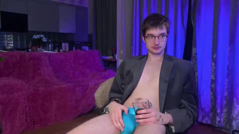 Snapshot of yoga_pizza_420 chatting on 02-14-25, 04:26 Max online show from 02-14-25, 04:26