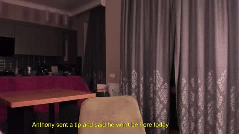 Snapshot of yoga_pizza_420 chatting on 10-19-25, 03:18 Max online show from 10-19-25, 03:18