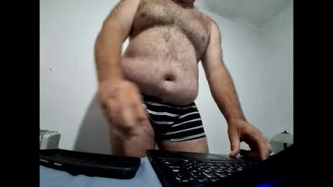 yogi78bear7878 online show from 01-01-25, 10:54