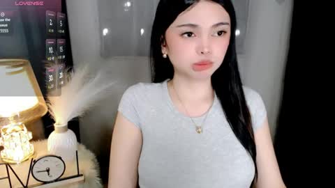 Snapshot of yogirl_abby chatting on 05-17-26, 05:31 Hi i am Abby i am Filipina Aussie youve ever wanted to meet NOT INTO CHEAP GUY online show from 05-17-26, 05:31