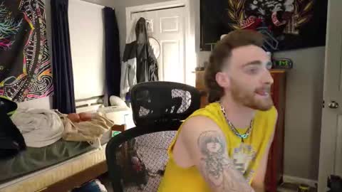 Snapshot of yogurtmaker chatting on 10-11-25, 01:49 Yogurtmaker online show from 10-11-25, 01:49