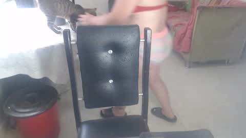 Snapshot of yohis_kiut25 chatting on 02-05-25, 02:48 yohis online show from 02-05-25, 02:48