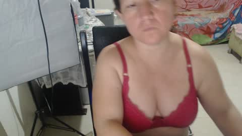 Snapshot of yohis_kiut25 chatting on 02-26-25, 01:11 yohis online show from 02-26-25, 01:11