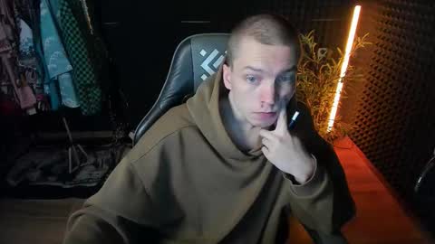 Snapshot of yoi_aji chatting on 10-22-25, 05:19 You can ask my name in pm online show from 10-22-25, 05:19