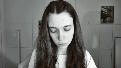 yoka_paradoxxx online show from 01-15-26, 01:37