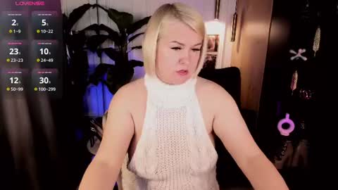 Snapshot of yolanda_kiss chatting on 07-12-26, 08:55 Yolanda online show from 07-12-26, 08:55