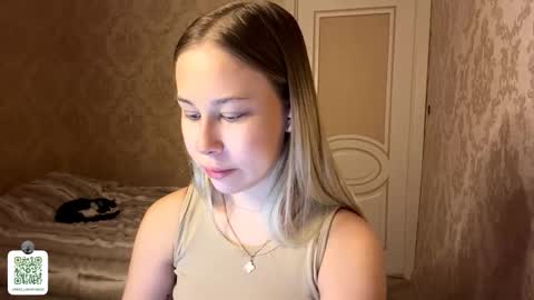 Snapshot of yolondaillovsky chatting on 12-03-25, 03:43 I am Rose ntmu Lets hit 10 Thumbs Up together online show from 12-03-25, 03:43