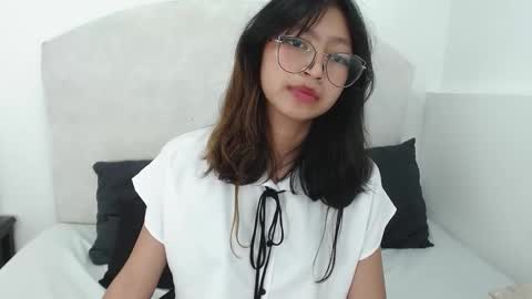 Snapshot of yommi_winx chatting on 12-18-24, 05:26 Yommi Winx online show from 12-18-24, 05:26