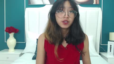 Snapshot of yommi_winx chatting on 12-27-24, 03:09 Yommi Winx online show from 12-27-24, 03:09