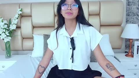 Snapshot of yommi_winx chatting on 03-08-25, 09:28 Yommi Winx online show from 03-08-25, 09:28