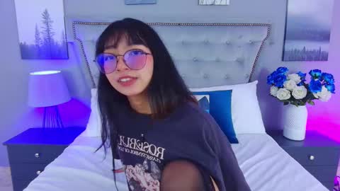 Snapshot of yommi_winx chatting on 09-09-25, 09:36 Yommi Winx online show from 09-09-25, 09:36