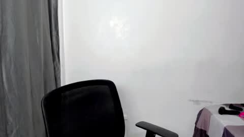 yona online show from 07-18-26, 02:05