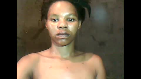 Snapshot of yoncexx25 chatting on 01-02-25, 10:05 amazingkellyxx online show from 01-02-25, 10:05