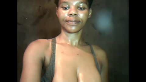 Snapshot of yoncexx25 chatting on 01-03-25, 10:52 amazingkellyxx online show from 01-03-25, 10:52