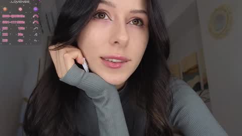 Snapshot of yononeey chatting on 12-25-24, 12:47 Wilma online show from 12-25-24, 12:47