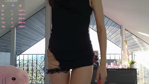 Snapshot of yononeey chatting on 01-27-25, 01:19 Wilma online show from 01-27-25, 01:19