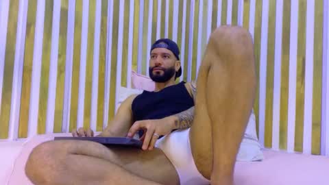 yorby_ online show from 05-11-26, 03:07