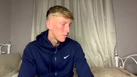 Snapshot of yorkshirelad208 chatting on 03-12-25, 10:07 Harrison online show from 03-12-25, 10:07