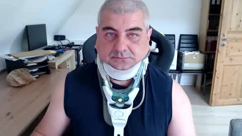 yoschi1976 online show from 09-28-25, 09:25