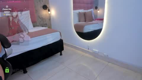 Yoselin online show from 04-11-26, 07:45