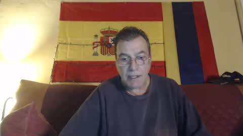 Snapshot of yosep44 chatting on 12-24-24, 06:11 yosep online show from 12-24-24, 06:11