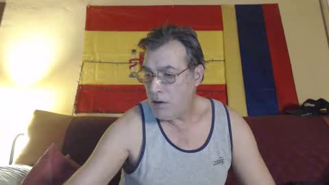 Snapshot of yosep44 chatting on 12-25-24, 05:58 yosep online show from 12-25-24, 05:58