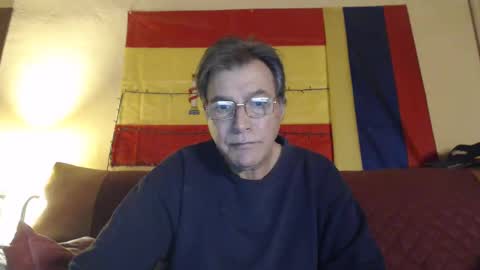 Snapshot of yosep44 chatting on 01-26-25, 06:27 yosep online show from 01-26-25, 06:27