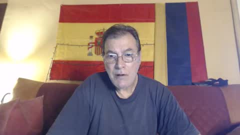 Snapshot of yosep44 chatting on 09-20-25, 05:52 yosep online show from 09-20-25, 05:52