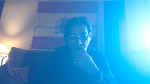 Snapshot of yosep44 chatting on 11-22-25, 11:31 yosep online show from 11-22-25, 11:31