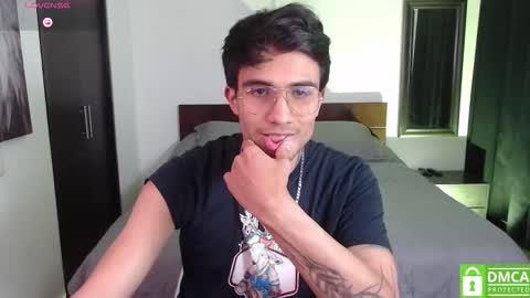 Snapshot of yoshy_man chatting on 11-18-25, 02:39 yoshy_man online show from 11-18-25, 02:39