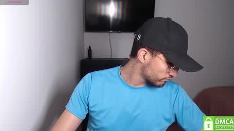 Snapshot of yoshy_man chatting on 03-21-26, 03:33 yoshy_man online show from 03-21-26, 03:33