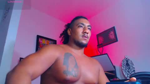 Snapshot of yosoy_enzo2020 chatting on 05-06-26, 03:46 Enzo online show from 05-06-26, 03:46