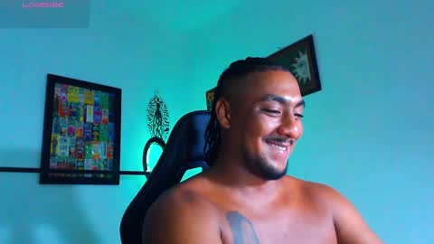 Snapshot of yosoy_enzo2020 chatting on 05-12-26, 03:03 Enzo online show from 05-12-26, 03:03
