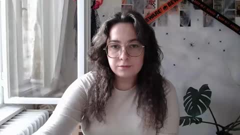 Snapshot of you_aurora chatting on 09-28-25, 02:00 Aurora online show from 09-28-25, 02:00