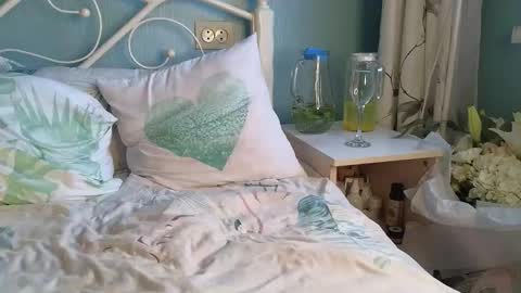 Snapshot of you_desire chatting on 10-03-25, 03:58 Liliya online show from 10-03-25, 03:58