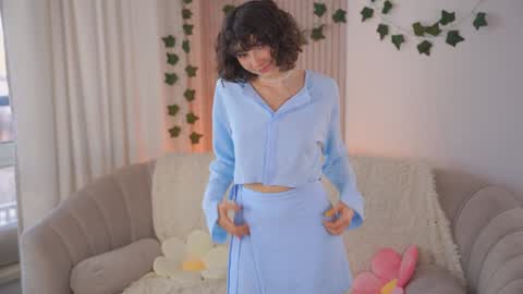 Snapshot of you_fell_in_love chatting on 12-21-24, 07:13 Elizabeth brunette -- Darline blonde online show from 12-21-24, 07:13