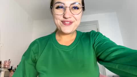 Snapshot of you_love_melisa chatting on 12-21-24, 08:43 private on 18 per minute start private 500 tokensOnlyfans online show from 12-21-24, 08:43