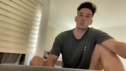 Snapshot of youcan__ chatting on 09-28-25, 12:54 youcan__ online show from 09-28-25, 12:54