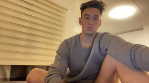 Snapshot of youcan__ chatting on 09-30-25, 02:55 youcan__ online show from 09-30-25, 02:55