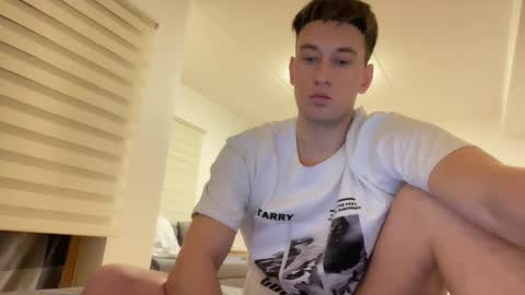 Snapshot of youcan__ chatting on 02-24-26, 03:43 youcan__ online show from 02-24-26, 03:43